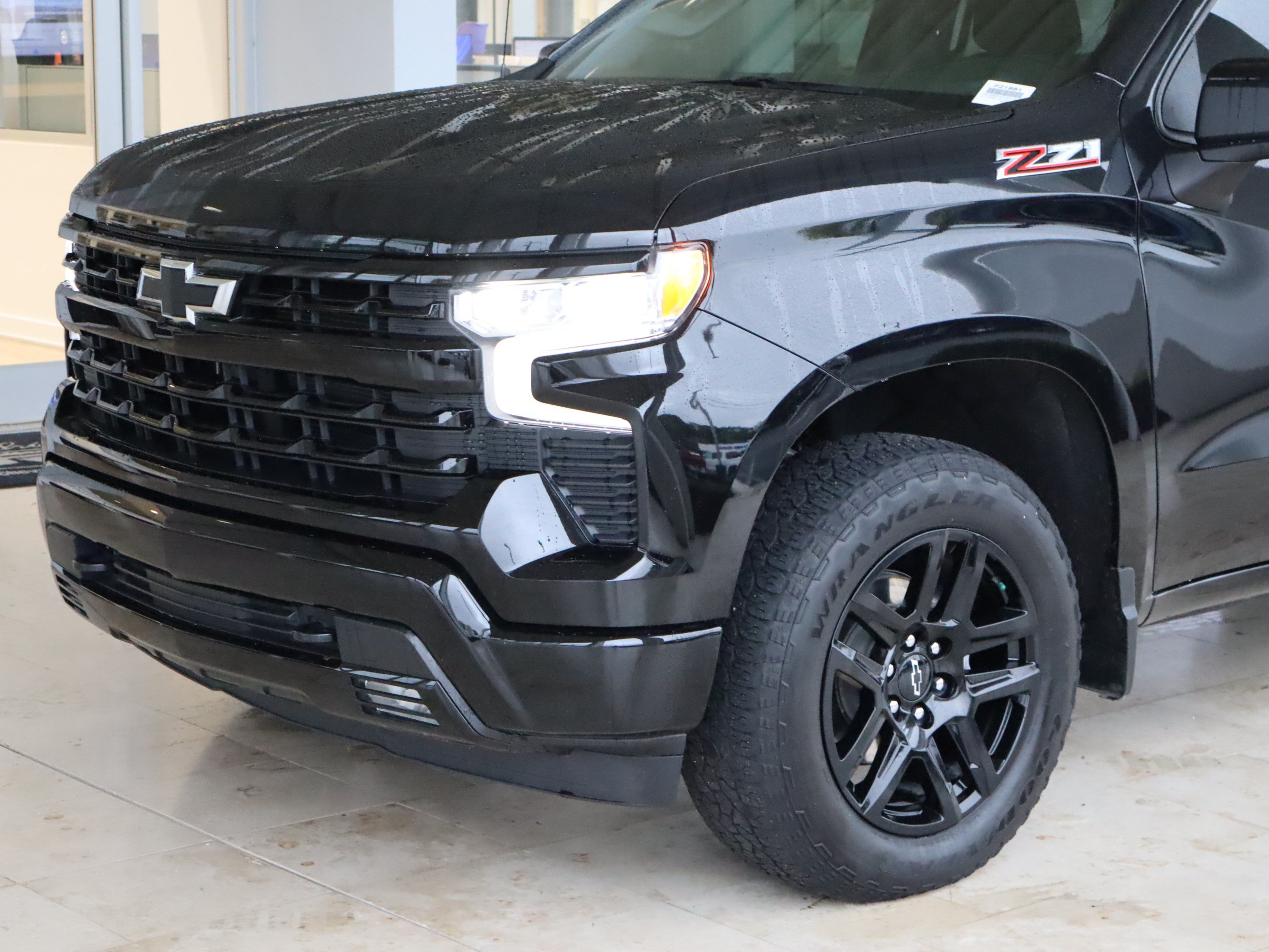 Used 2025 Chevrolet Silverado 1500 RST w/ Convenience Package II AWD/4WD image 6