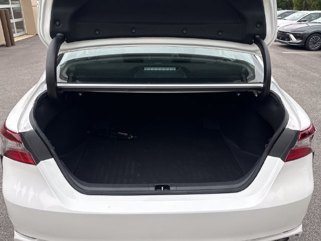 Used 2021 Toyota Camry SE FWD image 23