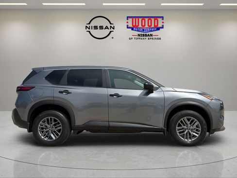 Certified 2023 Nissan Rogue S AWD/4WD image 2
