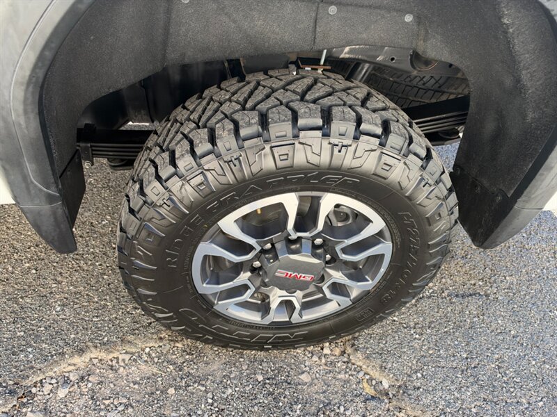 Used 2021 GMC Sierra 2500 SLT AWD/4WD image 17