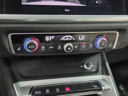 Used 2019 Audi Q3 2.0T Premium image 32