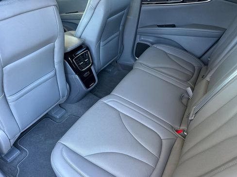 Used 2023 Lincoln Nautilus Reserve w/ Luxury Package FWD image 11