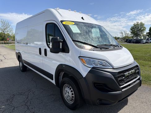 Used 2023 RAM ProMaster 2500 FWD image 2
