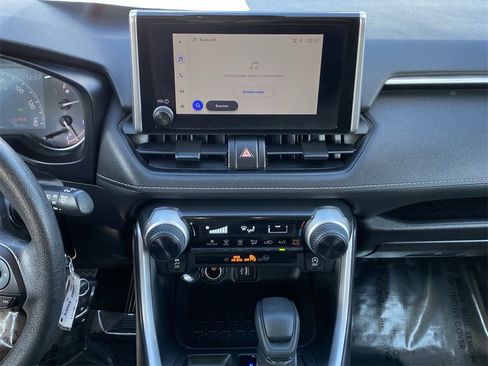 Certified 2025 Toyota RAV4 LE image 27