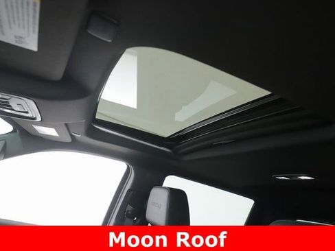 Used 2024 GMC Sierra 1500 AT4 w/ Technology Package image 18