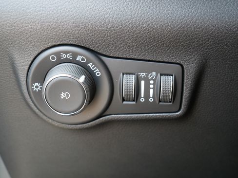 Used 2026 Jeep Compass Limited AWD/4WD image 26