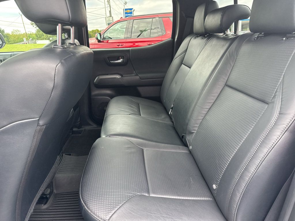 Used 2023 Toyota Tacoma TRD Sport w/ TRD Premium Sport Package AWD/4WD image 27