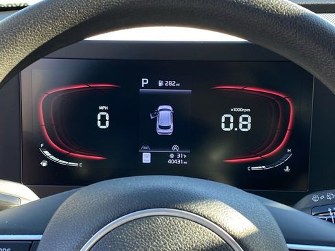 Used 2024 Kia Sportage LX image 14