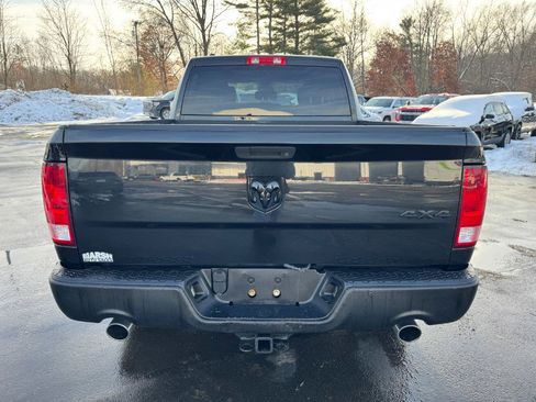 Used 2017 RAM 1500 Express w/ Black Ram 1500 Express Group image 4