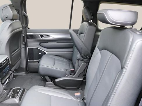 New 2026 Jeep Grand Wagoneer L Limited w/ Premium Group II image 17