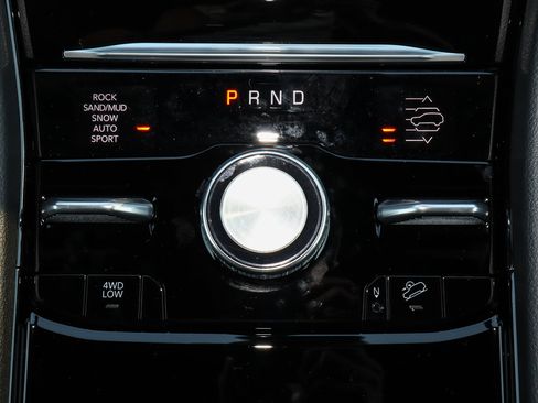 New 2025 Jeep Grand Cherokee Overland w/ Luxury Tech Group IV image 21