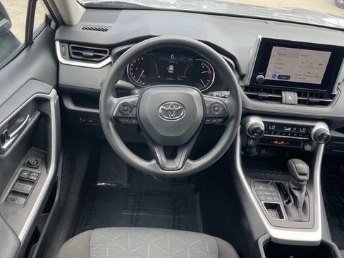 Used 2025 Toyota RAV4 XLE AWD/4WD image 10