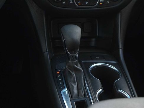 Used 2023 Chevrolet Equinox LT FWD image 21