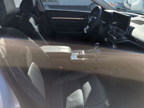 Used 2024 Nissan Altima 2.5 SR w/ SR Premium Package image 26