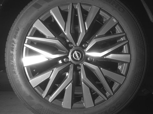 Used 2025 Nissan Altima 2.5 SV image 15