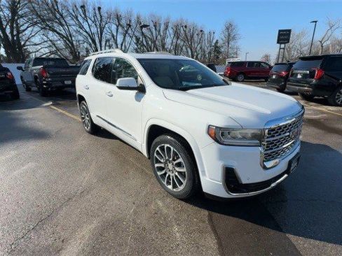 Used 2021 GMC Acadia Denali w/ Denali Ultimate Package image 2