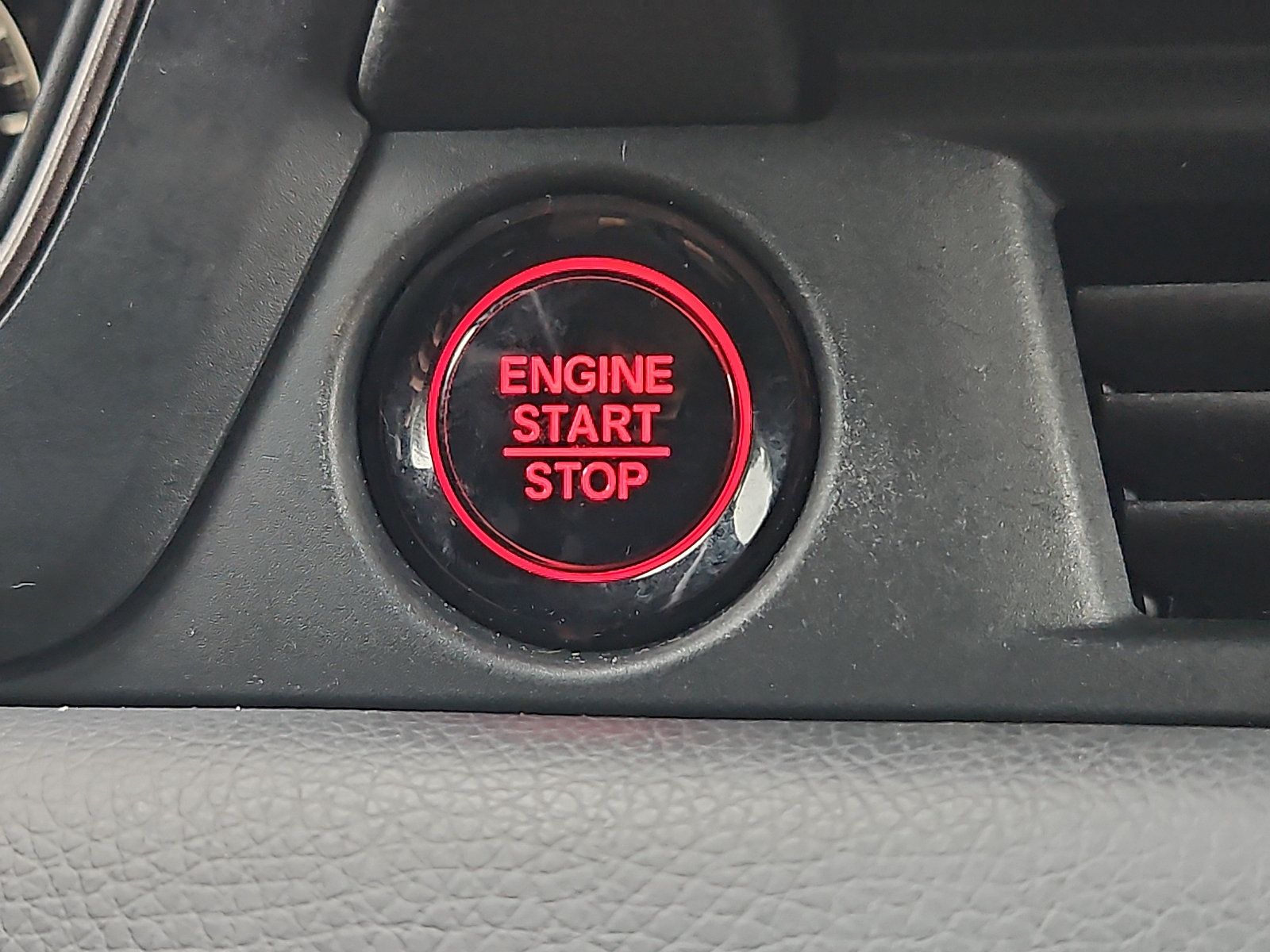 Certified 2023 Honda Pilot TrailSport image 27