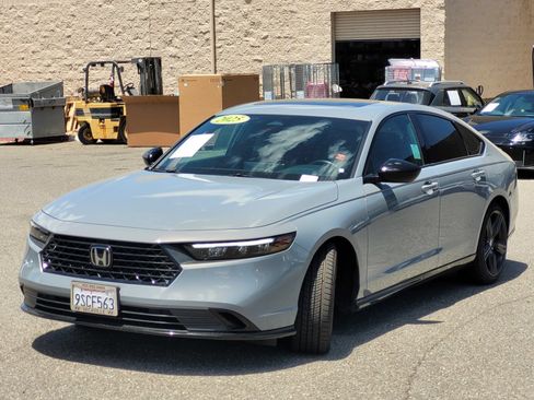 Used 2025 Honda Accord Sport image 16