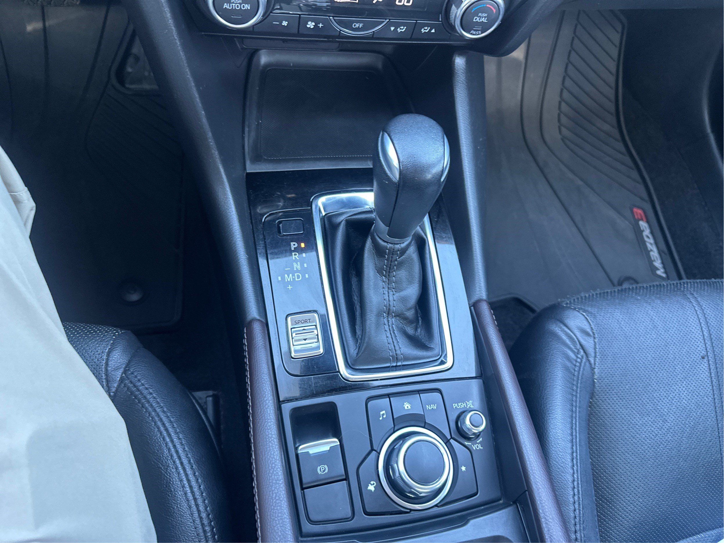 Used 2017 MAZDA MAZDA3 Grand Touring FWD image 15