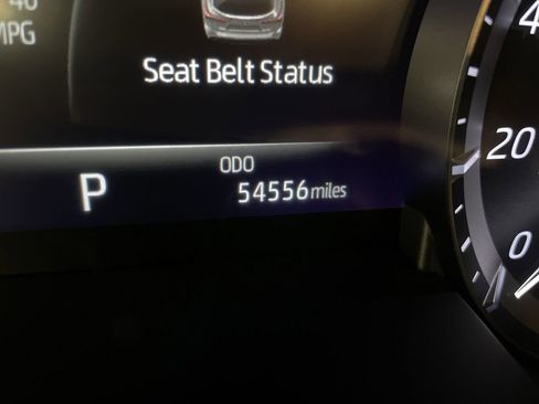 Used 2023 Toyota Highlander XLE image 6