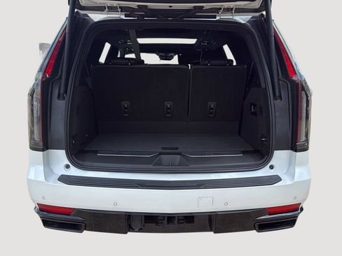 Used 2022 Cadillac Escalade Sport Platinum w/ Heavy-Duty Trailer Package image 27