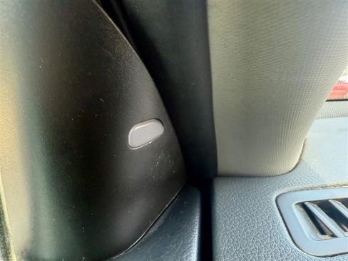 Used 2017 Nissan Rogue SV w/ Midnight Edition image 58