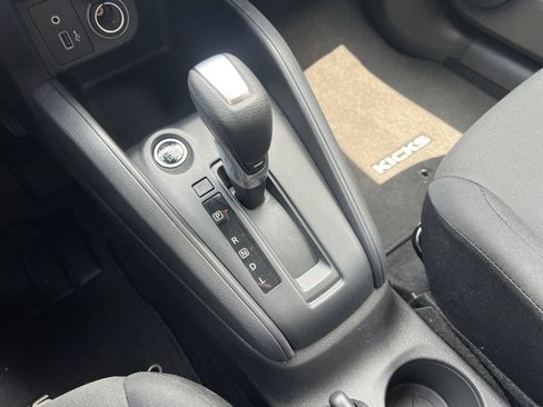 Used 2025 Nissan Kicks Play S FWD image 9