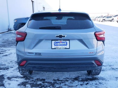 New 2026 Chevrolet Trax RS w/ Sunroof Package image 5