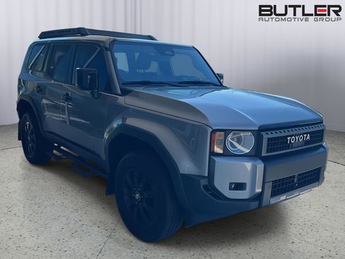 Used 2024 Toyota Land Cruiser image 7