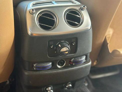 Used 2010 Rolls-Royce Ghost image 38