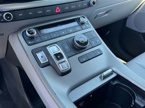 Used 2025 Hyundai Palisade SEL FWD image 28