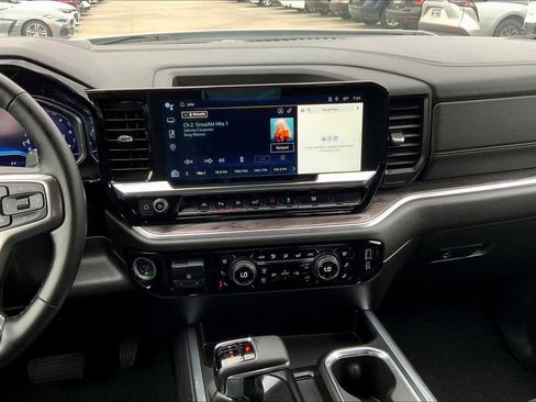 Used 2024 Chevrolet Silverado 1500 LTZ w/ LTZ Convenience Package II AWD/4WD image 7