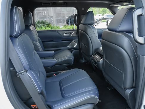 Certified 2026 INFINITI QX80 4WD image 35