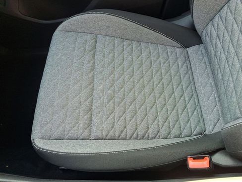 Certified 2025 Volkswagen Tiguan S w/ 18" Wheel Package image 25