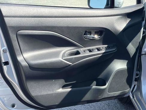 Used 2025 Nissan Versa SV FWD image 14