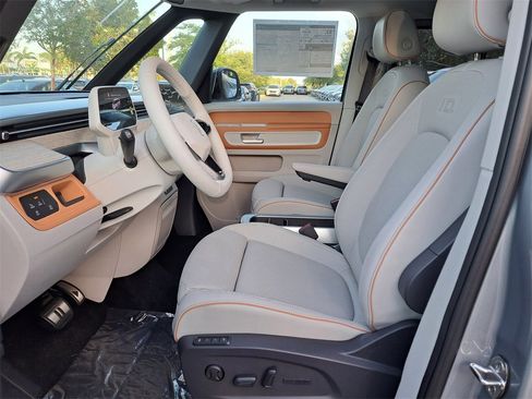 New 2025 Volkswagen ID. Buzz 1st Edition image 6