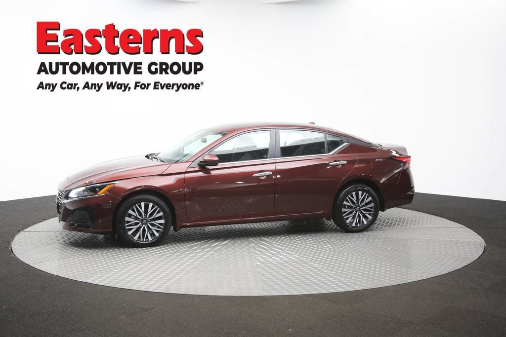 Used 2024 Nissan Altima 2.5 SV w/ SV Premium Package AWD/4WD image 60