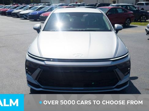 Used 2025 Hyundai Sonata SE image 2