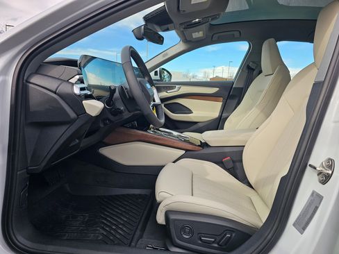 Used 2026 Audi A6 Premium Plus image 43