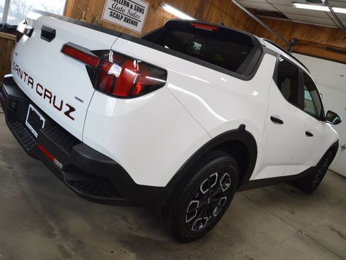 Used 2024 Hyundai Santa Cruz SEL w/ Activity Package image 13