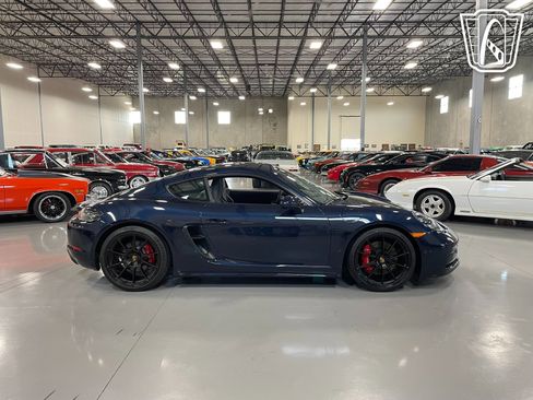 Used 2021 Porsche 718 Cayman GT4 image 26