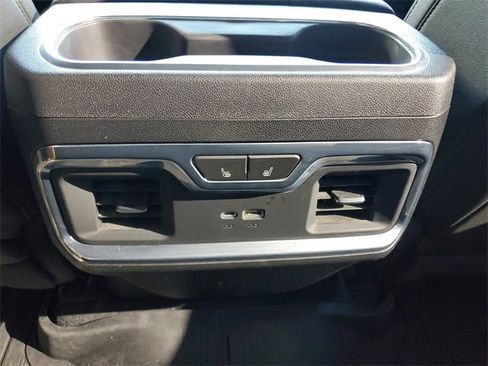 Used 2024 GMC Sierra 2500 SLT w/ SLT Premium Package image 6