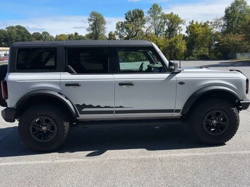 Used 2024 Ford Bronco Wildtrak image 10