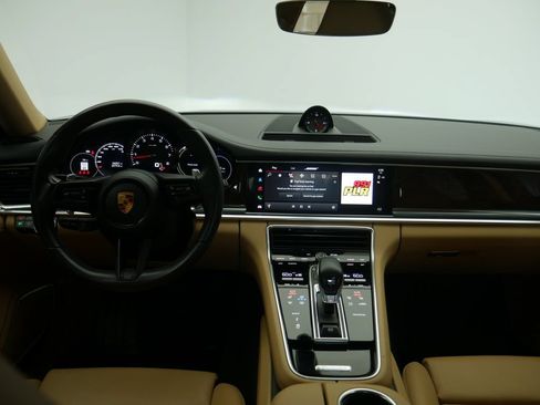 Certified 2023 Porsche Panamera 4 Platinum Edition AWD/4WD image 29