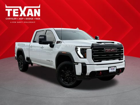 Used 2025 GMC Sierra 2500 AT4 AWD/4WD image 1