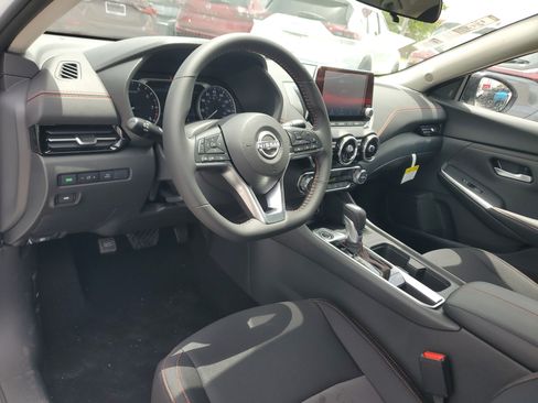 Used 2025 Nissan Sentra SR w/ Midnight Edition FWD image 7