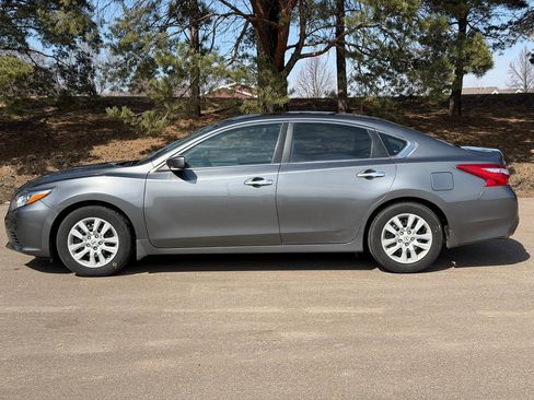 Used 2016 Nissan Altima 2.5 S w/ Power Driver Seat Package image 2