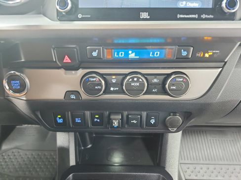 Used 2022 Toyota Tacoma Limited RWD image 29