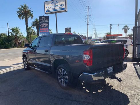 Used 2018 Toyota Tundra SR5 w/ SR5 Upgrade Package RWD image 12
