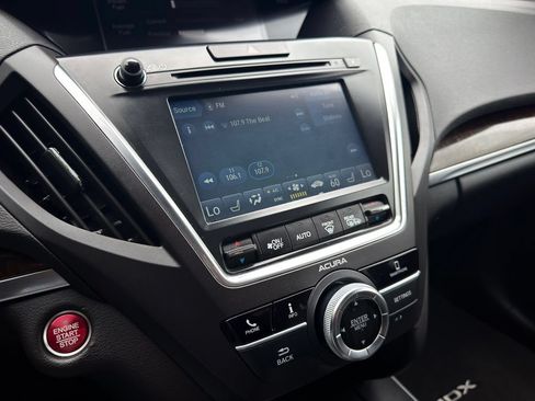 Used 2020 Acura MDX SH-AWD image 16